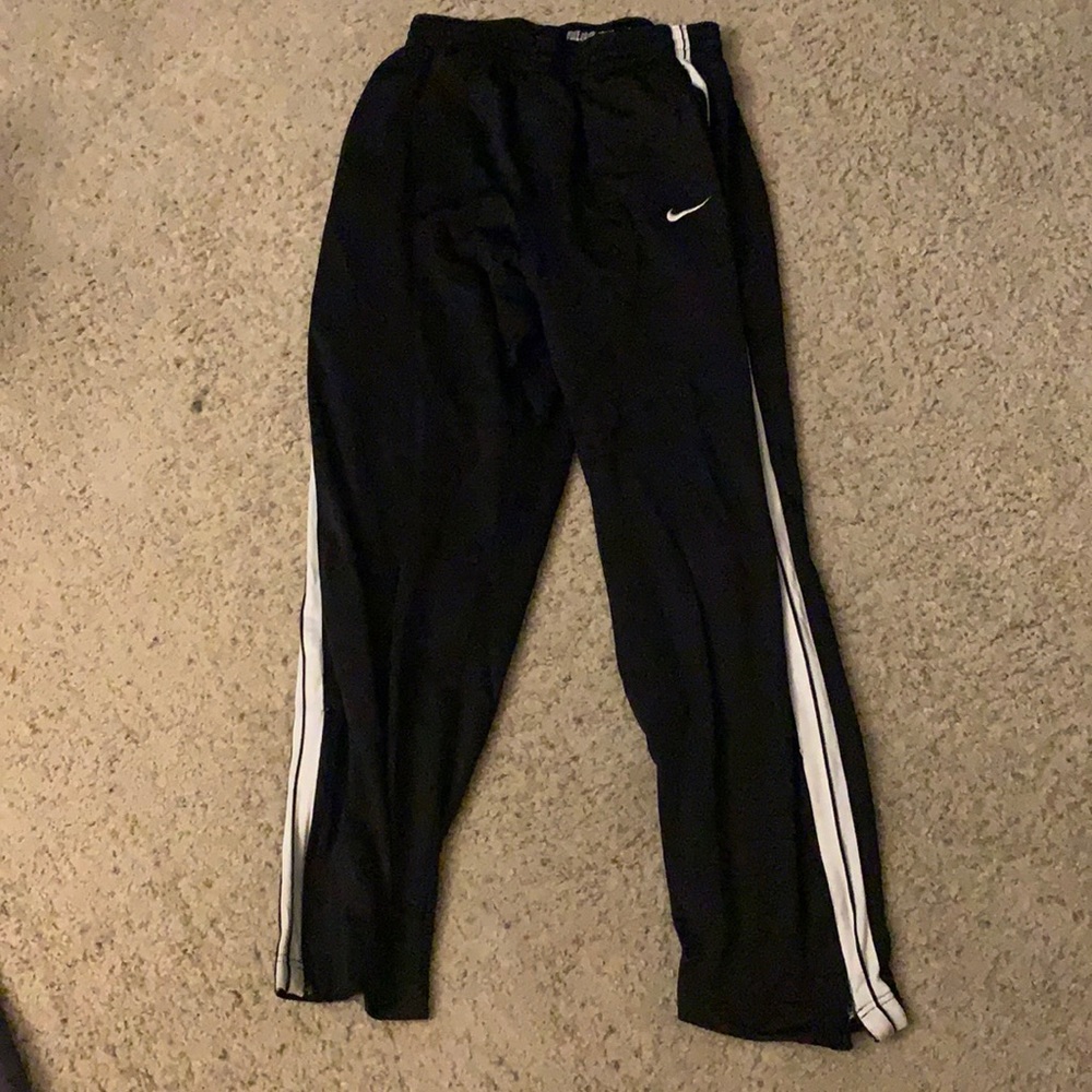Nike basketball black sweats size L